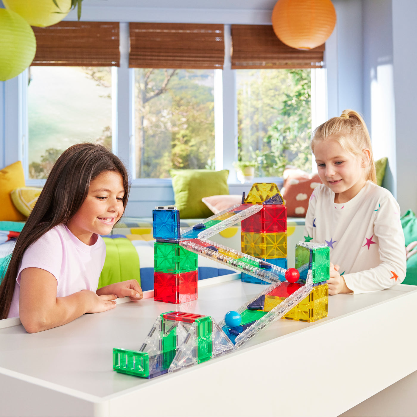 Magna-Tiles Rail Racers 33 Piece | de Ossebosse Magna-Tiles Rail Racers 33 Piece | de Ossebosse