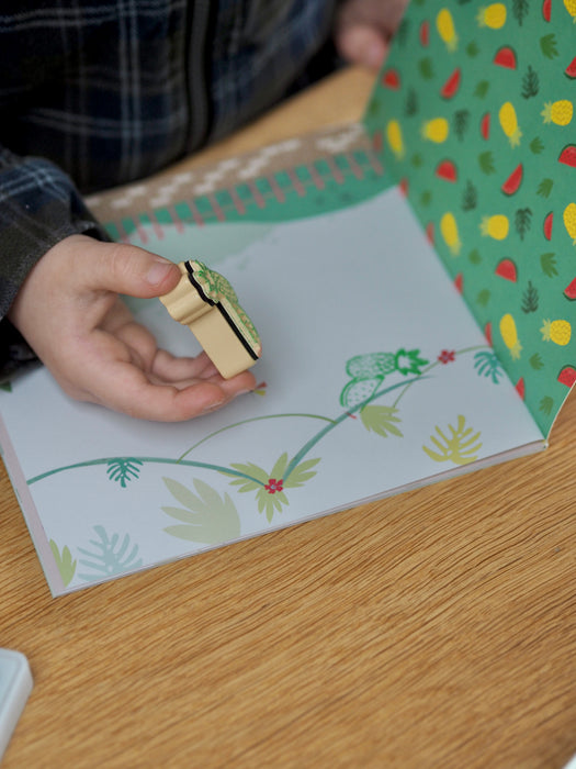 48P6033 Jungle Stamper Set