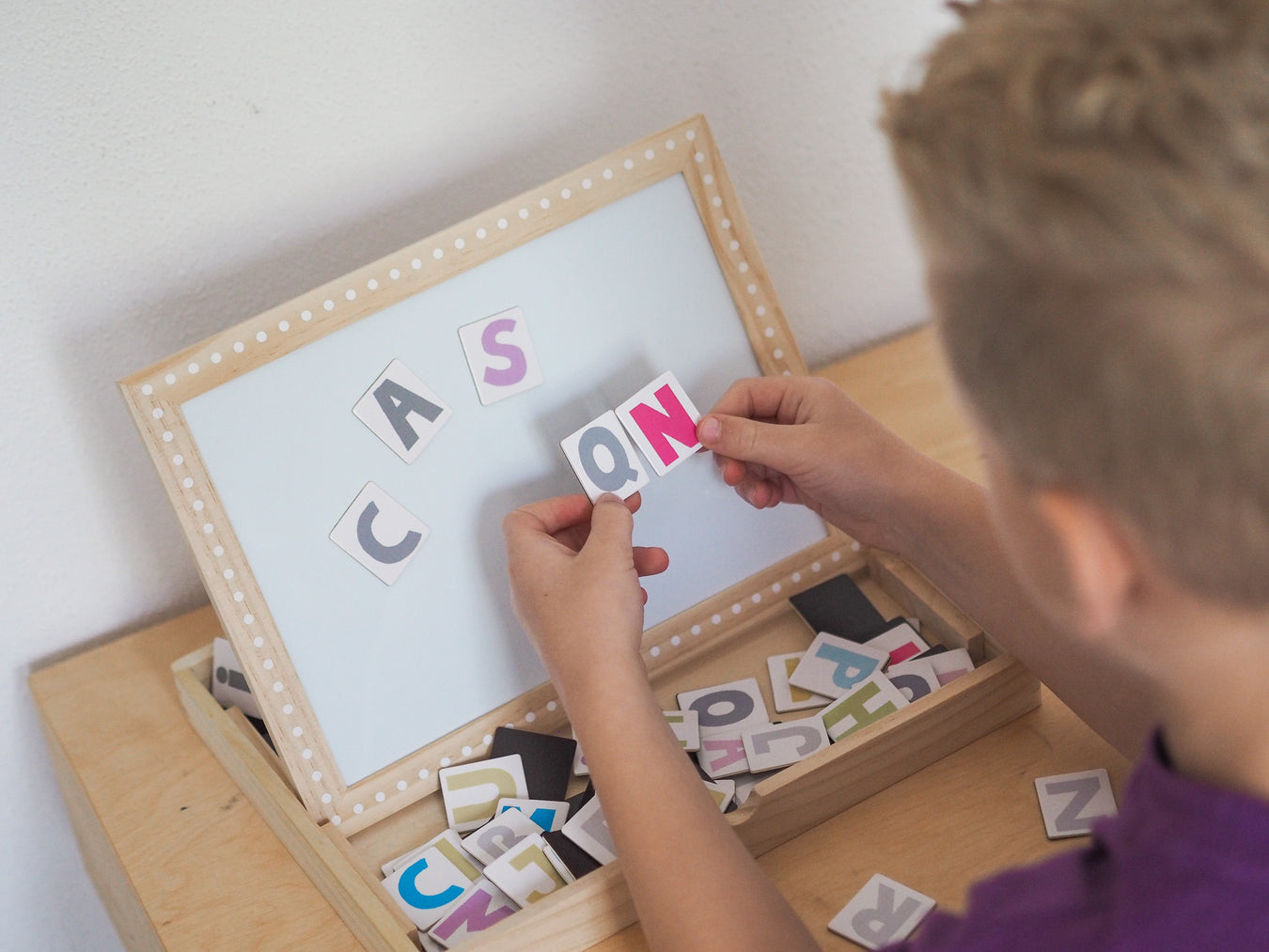 Kinderen bouwen met MAGNA-TILES
